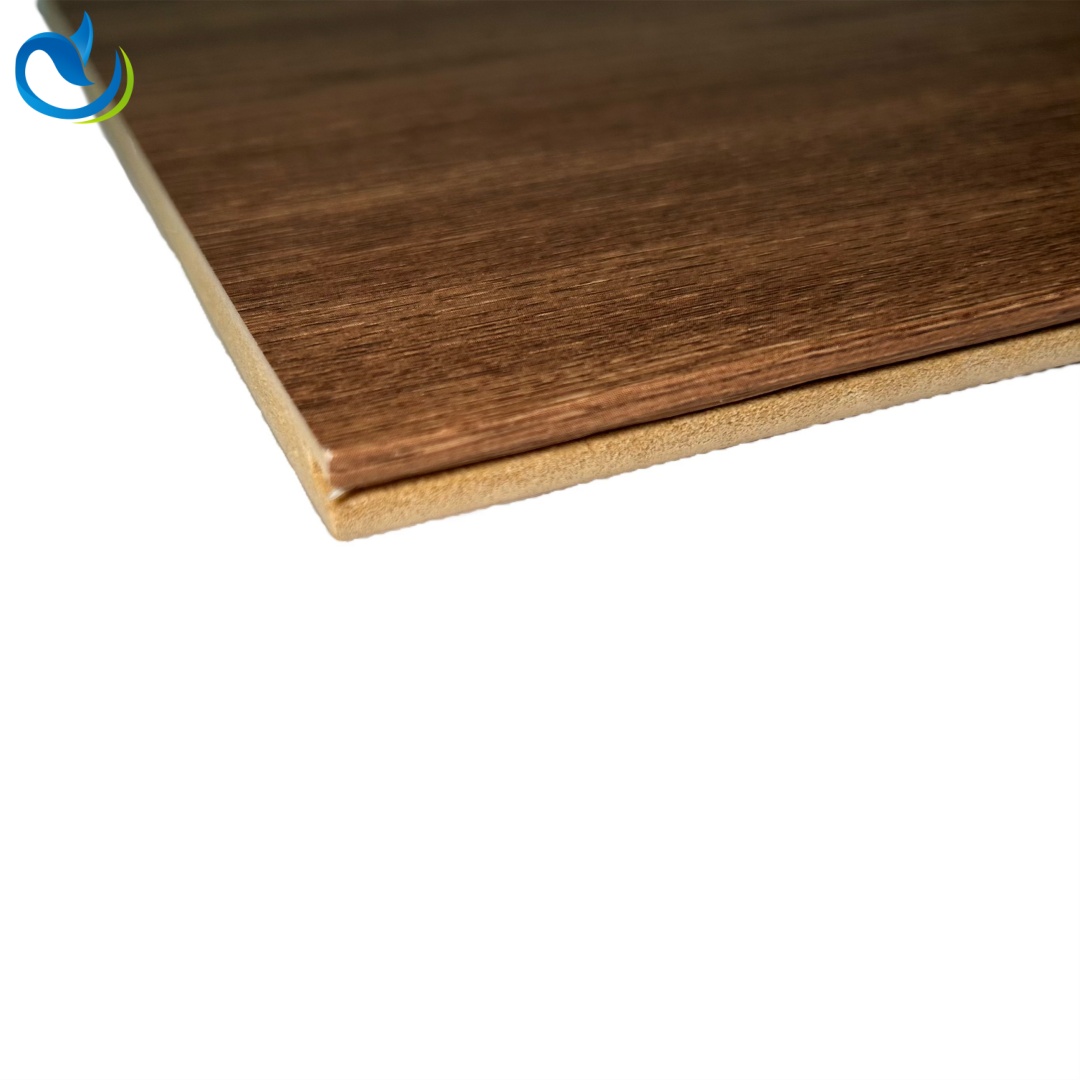 แผ่นผนังไม้คาร์บอนคริสตัล